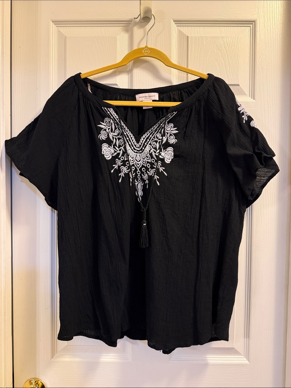 Allison Daley Black Peasant Blouse with White Floral Embroidery size 1X
